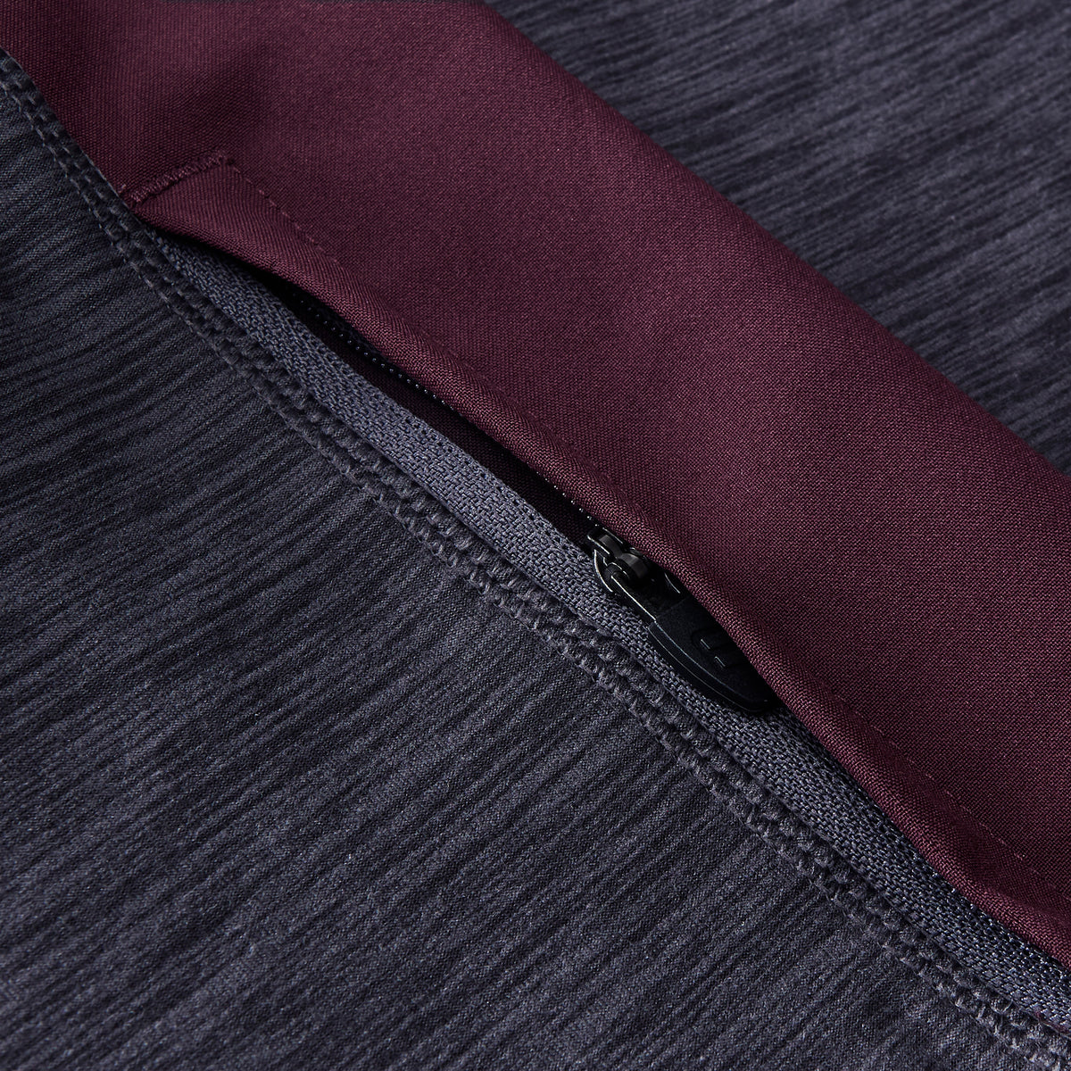 Farndale+ Long Sleeve Half Zip Tech Tee - Archive Black/Chakra
