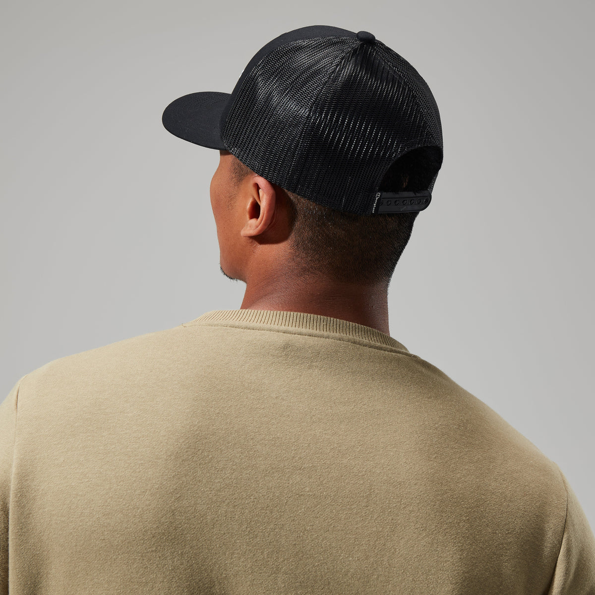 Unisex Logo Recognition Trucker Cap - Black